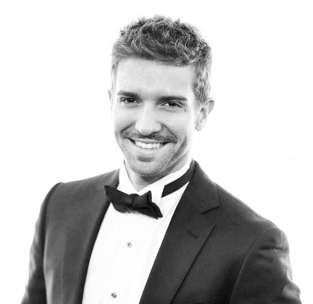 pabloalboran's tweet photo. #aboutlastnight #purplecarpet @LatinAMAs https://t.co/iMgwijBb4Y