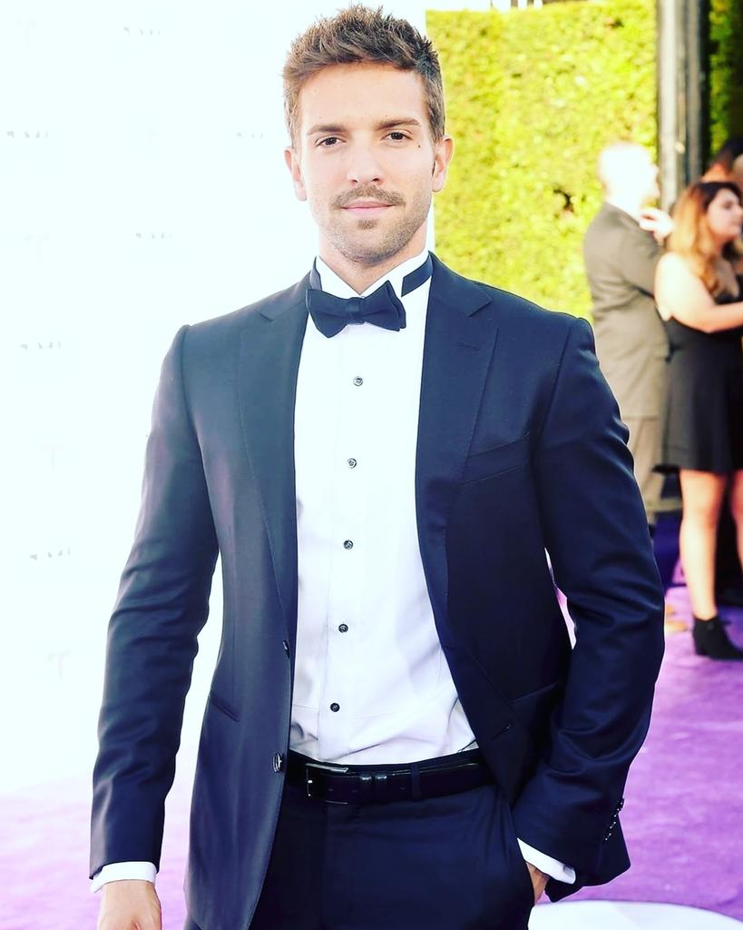 pabloalboran's tweet photo. #aboutlastnight #purplecarpet @LatinAMAs https://t.co/VnRp8Jxhgp