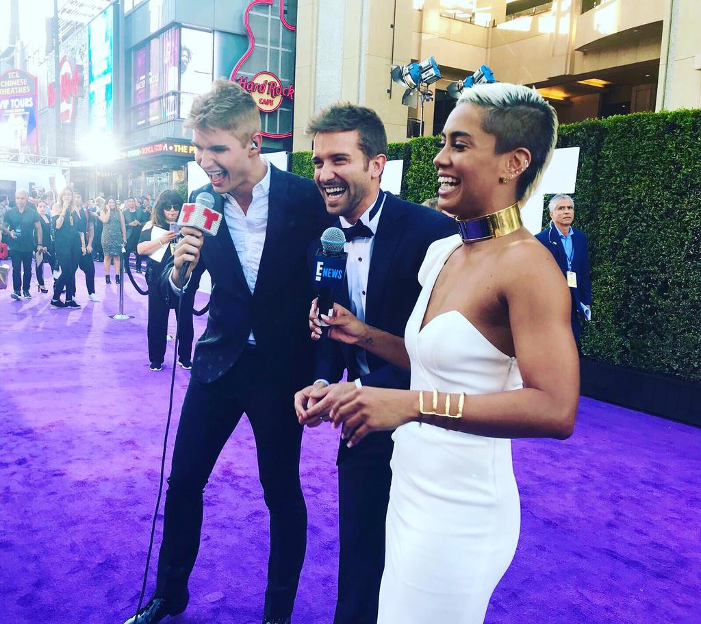 pabloalboran's tweet photo. #aboutlastnight #purplecarpet @LatinAMAs https://t.co/4lRBSBC4xE