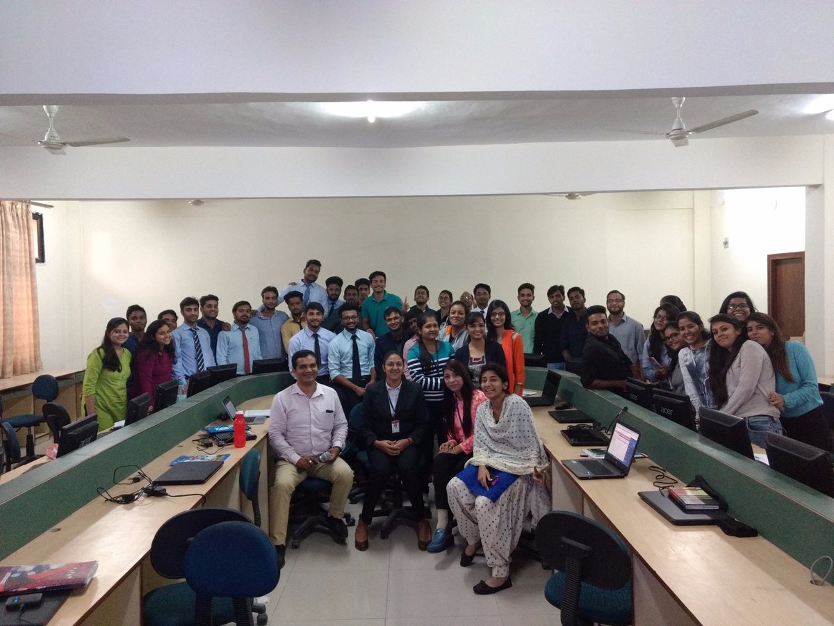 saumitro1's tweet photo. wonder full experience  conducting @Digital_Hat training at Doon Business school dehradun https://t.co/7sd8uJfk4F