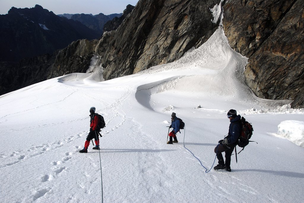 MrBasabose's tweet photo. Would you believe me if I told you this is DR #Congo? #Ski-ing under the Equator... #Ruwenzori https://t.co/pgv2p0zVj0