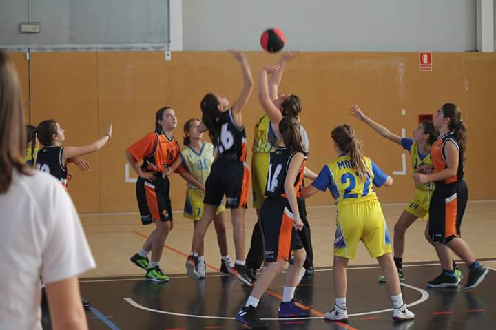 abvendrell's tweet photo. #ABV// #PreFem
@abvendrell 28 - 26 @aeclaretvalls
El treball decanta el partit. Bona feina!!!!
#abvendrell #ADNtaronja #123Vendrell https://t.co/4h2ASQEISn