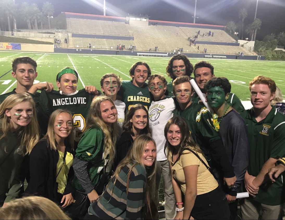 EdisonChargers's tweet photo. ⚡️⚡️Charger Pride!!⚡️⚡️ #ProudToBeACharger #BellGame2017 #WeWon https://t.co/yJUHRk6nZ5