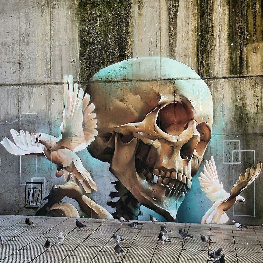 globalstreetart's tweet photo. Amazing #skull and #birds by Spanish artist @XavTattoo! The pigeons seem to love it! Show it some love by commenting with 🐦!
--
#streetart https://t.co/b94sD1ay2C