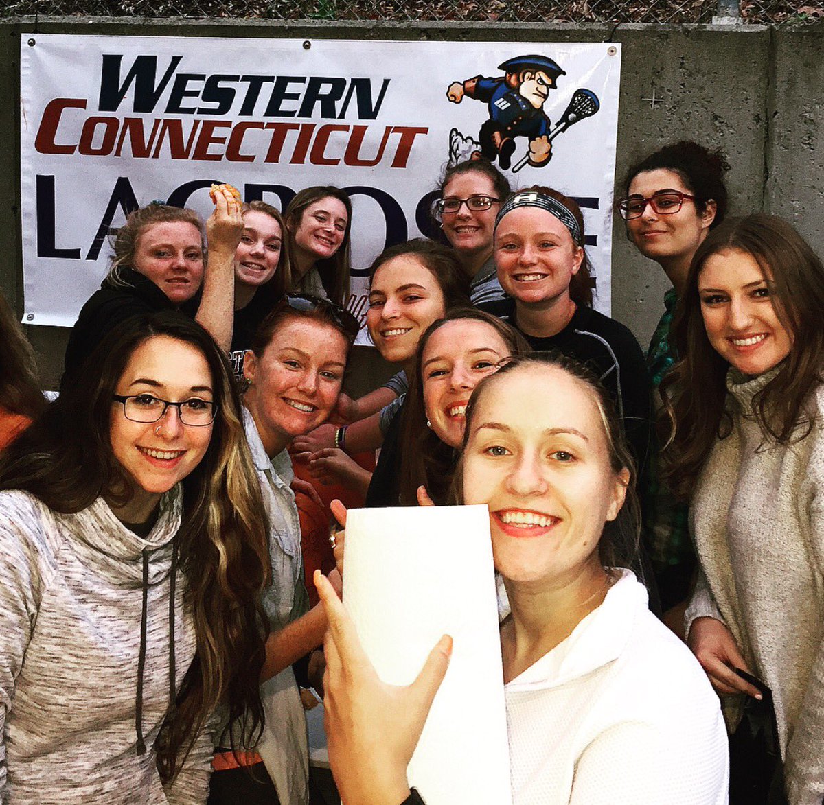 WestConnWLAX's tweet photo. Team Pumpkin Carving Challenge was 🔥🔥🔥 Congratulations to our winners #YouGetPoints #WestConnWLAX #WinnerWinnerChickenDinner https://t.co/fUuv9KK32W