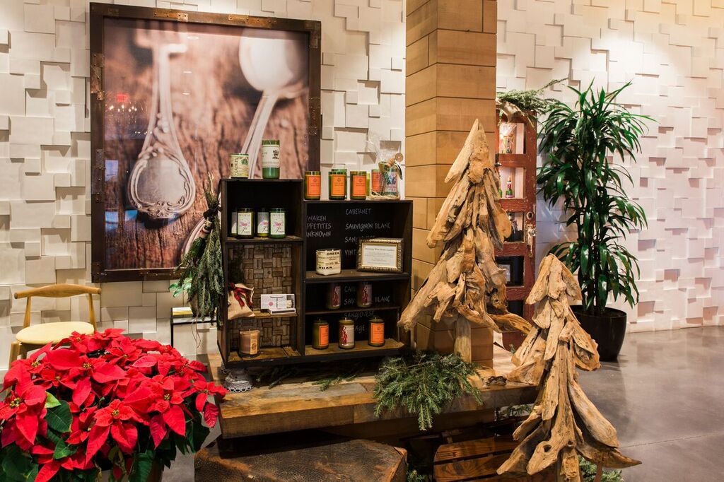 We were named one of the "Best Meeting Venues" in #Tampa! bit.ly/2yUOpLX Plan your holiday party w/ us☺️ bit.ly/2h70t15