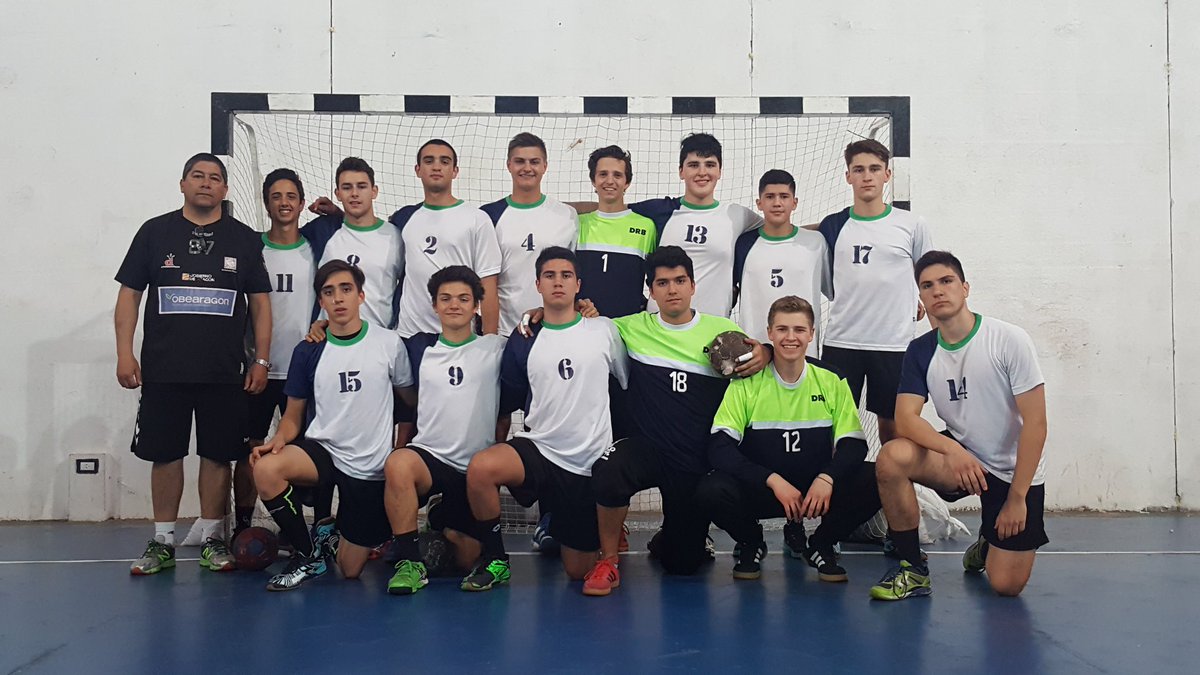 CAHandball's tweet photo. #Juveniles2017 Mirá los últimos minutos de Neuquén - Lagos del Sur, la Final del Argentino "B" Masculino en https://t.co/BLAjiXDONg https://t.co/1UlTGS9SFX