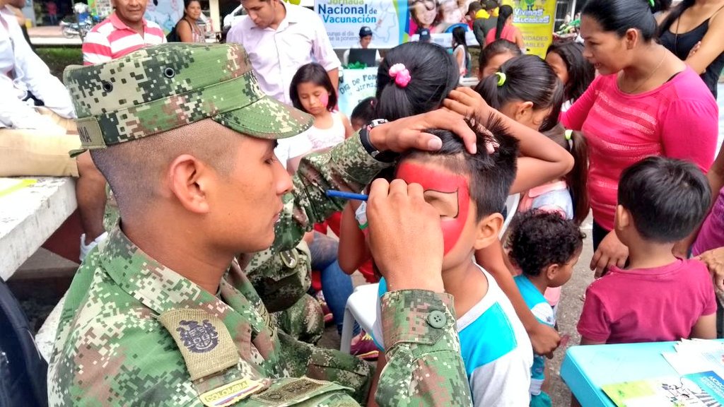 Ejercito_Div6's tweet photo. Jornada de salud dental para los niños y niñas de #Putumayo con el apoyo #HospitalMunicipal , Alcaldía de San Miguel #Baeev9 #SonrisaSana https://t.co/akaC486i2l