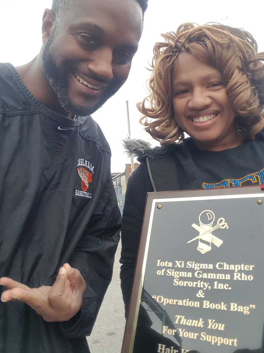 iamhenrydavisjr's tweet photo. Huge thanks 4 their constant service & commitment in #SouthBend.
#OperationBookBag #HairKutz4Kids #SigmaGammaRho @kapsi1911 @sigmagammarho https://t.co/YhmQcHCiHf