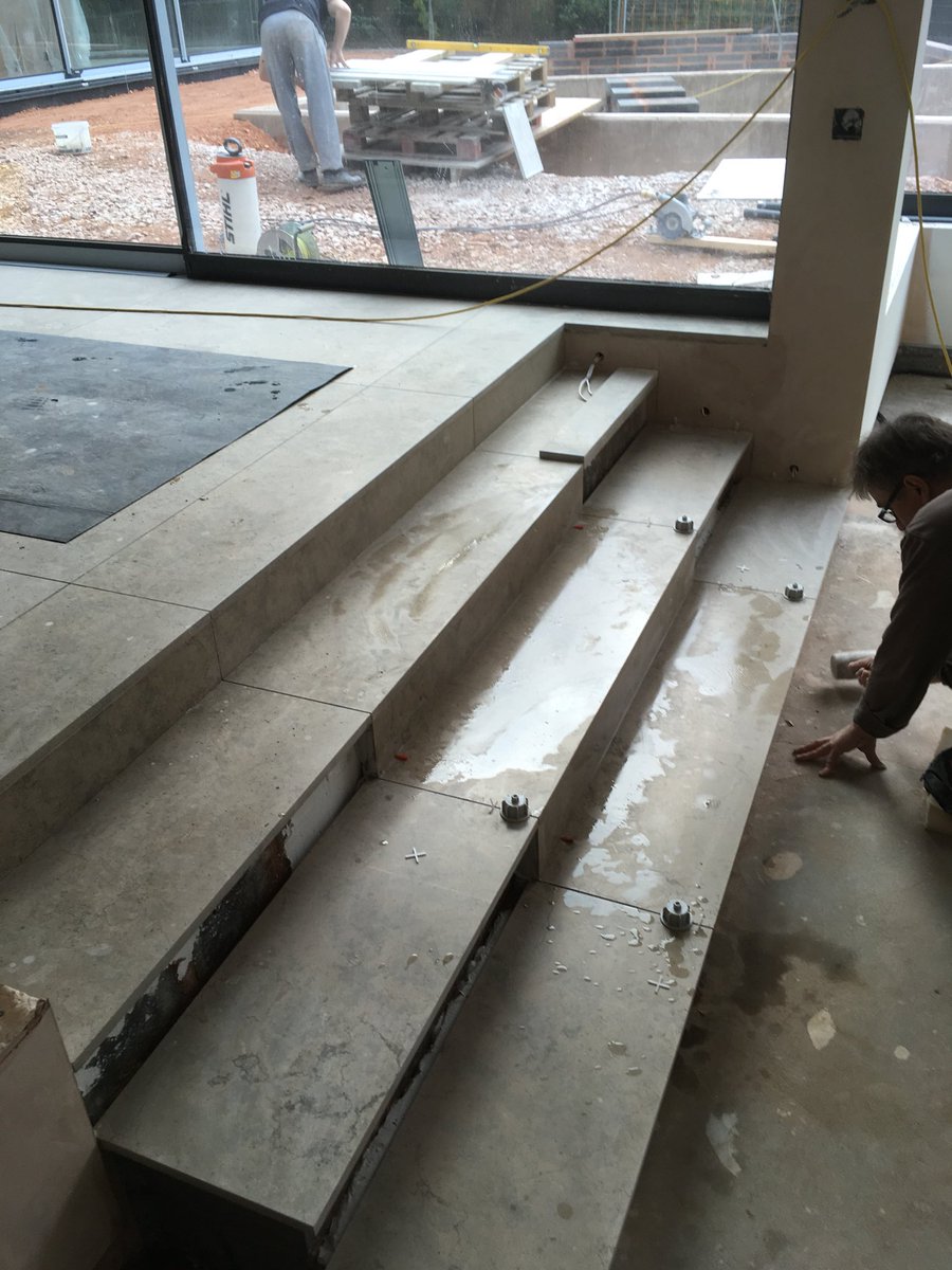 novaKamen05's tweet photo. Installation of Moleanos Limestone steps. #Kerakoll #Flex-electrowerkzeuge #Devonstone https://t.co/DTP5fitWKH
