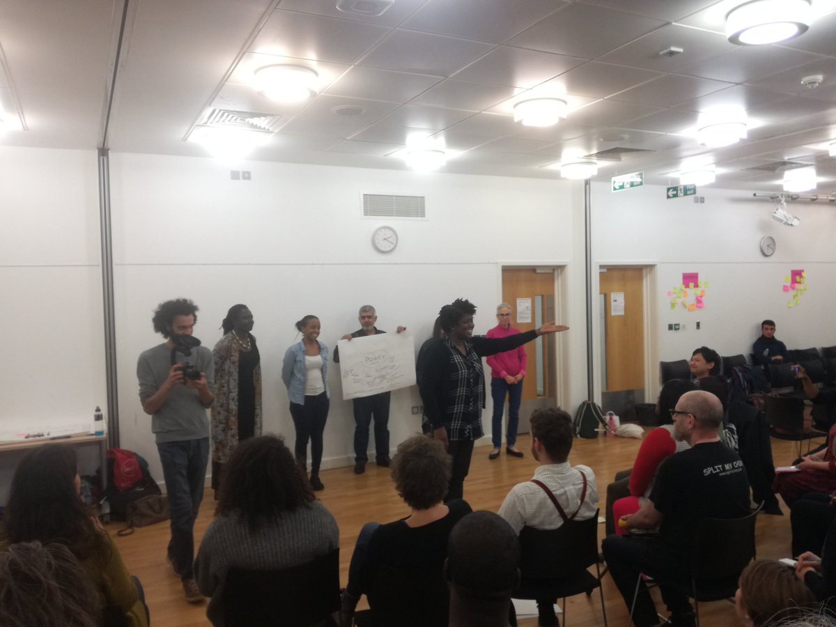 PlatformaArts's tweet photo. A manifesto starts with asking questions, listening, engaging, reflecting, flexibility and a little performance! #Platforma2017 https://t.co/PXV2SsMKaT