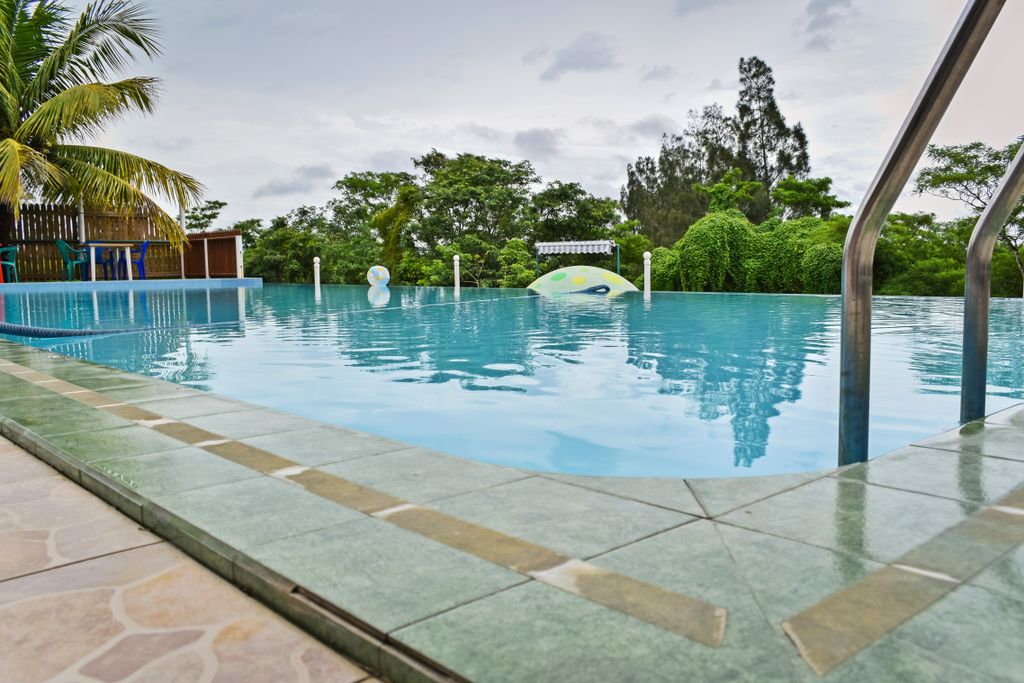 Rumors10's tweet photo. Where do you go for a great family fun outing? 

#Rumorsresort #belize #swimmingpool #familyfun #familyvacation #relaxation https://t.co/tNf8roGGVf