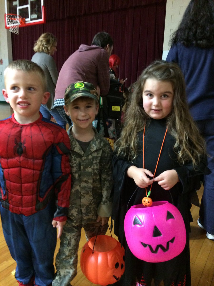 Smsbspa's tweet photo. Lots of fun was had at our Halloween Kids Night Out by our PreK - 5th graders and alumni too! https://t.co/VQQ6I0WB5G