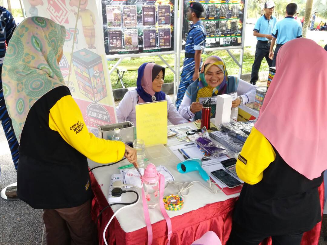 cancunpark's tweet photo. Sekitar Hari Terbuka &amp; Kerjaya Kem PLKN Cancun Park. 
#plkn 2.0
#plkn 2017 https://t.co/LZPDyamAAC