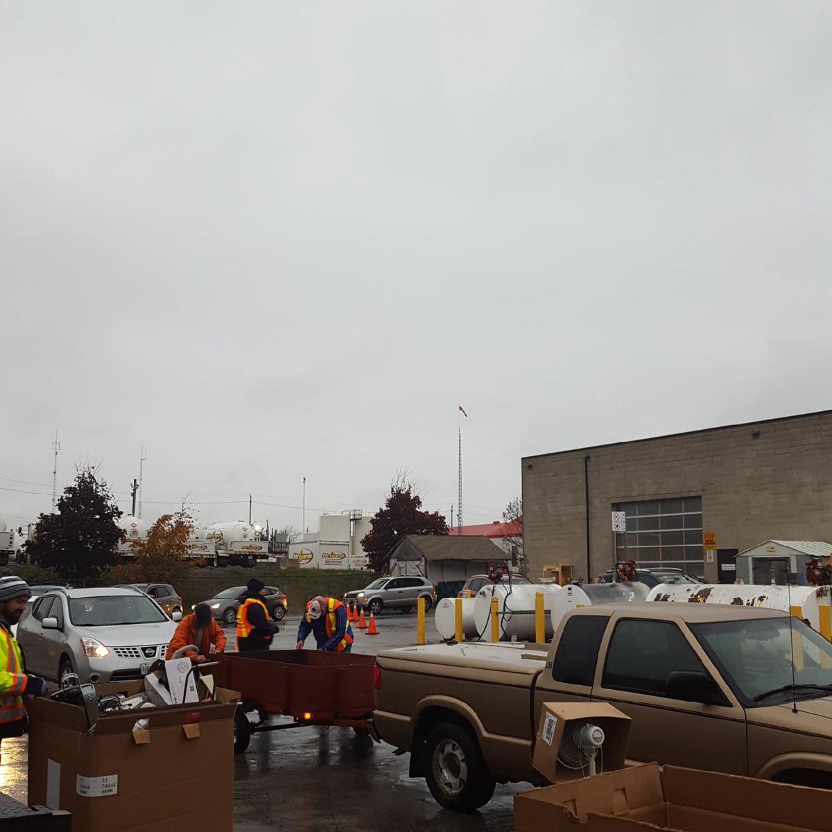 inc_goat's tweet photo. Rain or shine cleaning out your garage or old electronics. #orangeville #publicworks @Recycletronics https://t.co/fZb81Lr0JN