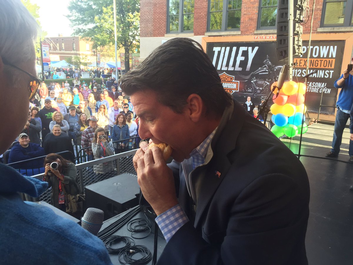 SHiggon2's tweet photo. So I got to kick off the festival on stage with @TanyaRiveraOn2 here are the views from the stage. #firstpepsi #firstsandwhich #firsttoast https://t.co/01MHE3RZMH