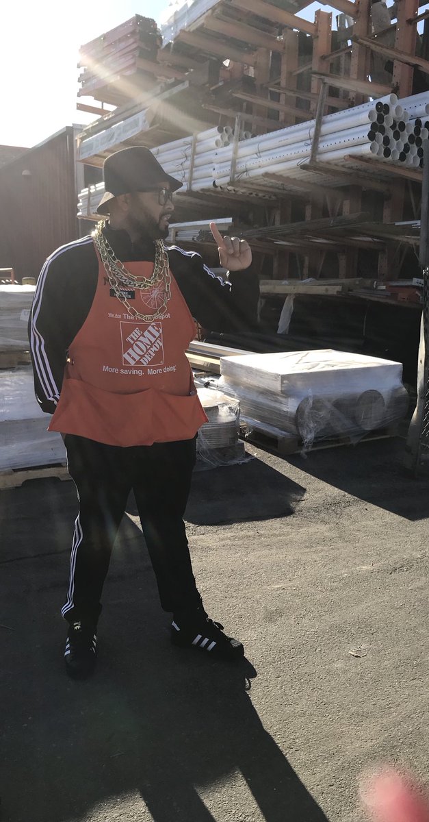FarrahOpsMgr's tweet photo. Cashier Appreciation continues, 80’s baby. It starts from the top! #cam2017 #servantleadership #shelltops #adidas https://t.co/I4bdFlBMV3