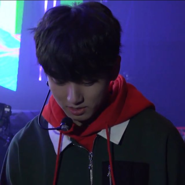 people_minons's tweet photo. #jongkook #pidor https://t.co/z4fGPoyWfi