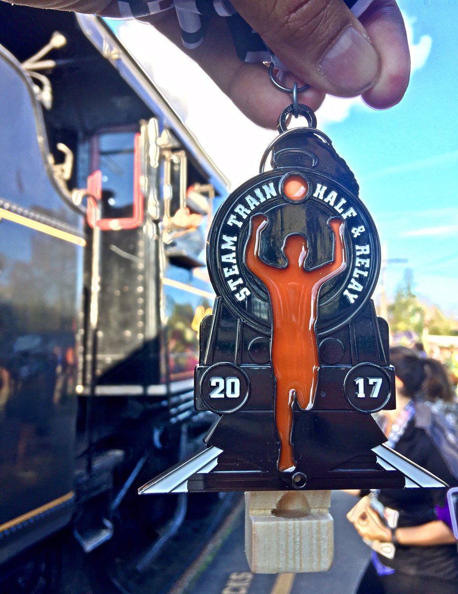 Dario_Melendez's tweet photo. Big shoutout to #SteamTrainHalf for an awesome/unique race. π
ππ#IBeatTheTrain #Comin4U @nycmarathon https://t.co/vPLV0hD1mw