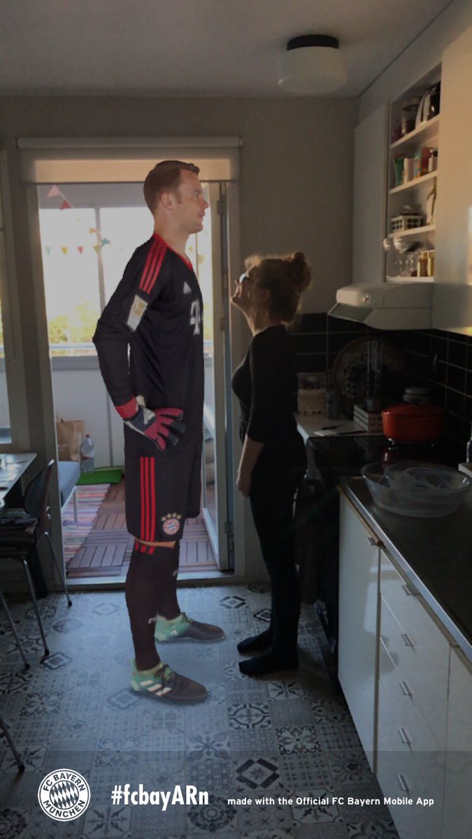 bjorn_eriksen's tweet photo. They meet again, @elleneriksen8 and @Manuel_Neuer. This time in #fcbayARn and not at #säbenerstrasse #FCBayern https://t.co/FsrugMcNmy