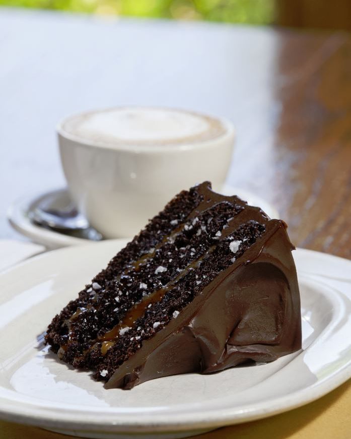 Our Torta Cioccolato con Carmello is the perfect addition to any meal, especially on National Chocolate Day
.
.
.
#chocolate #cake #caramel…