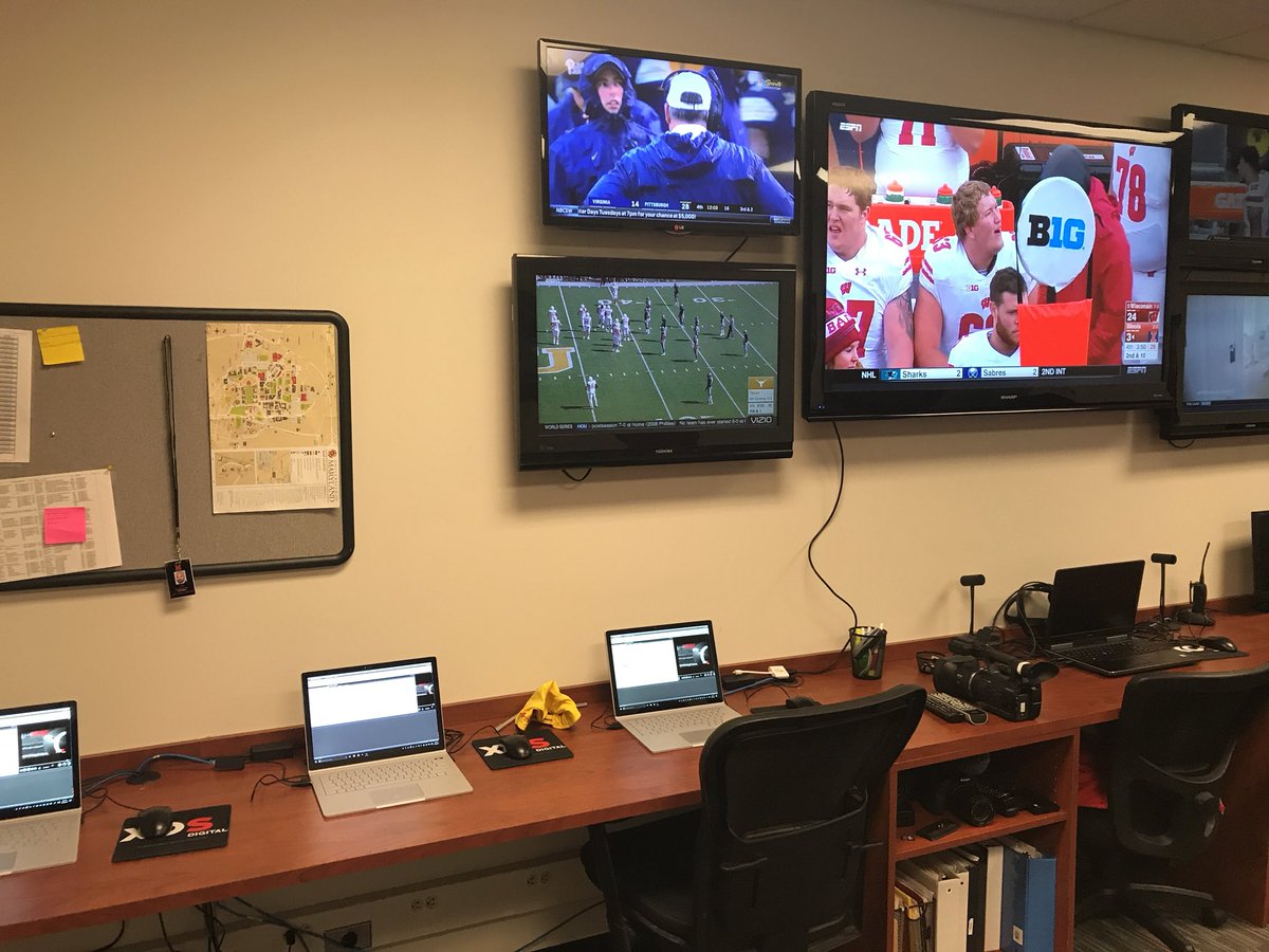 MD_FBCreative's tweet photo. .@TerpsFootball Gameday Video HQ @ParkDill @xosdigital @Microsoft #surfacebooks #Homecoming2017 #CollegeGameday https://t.co/LNWHkD49CY