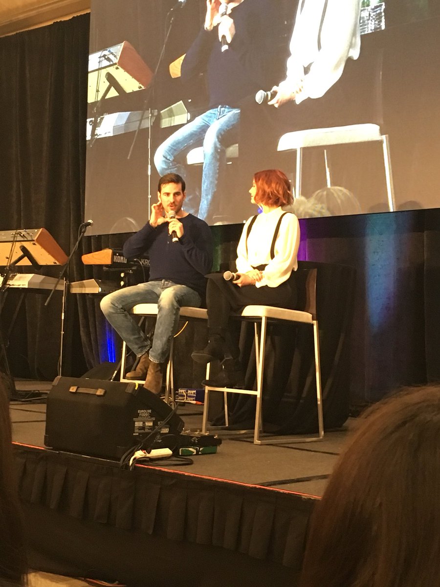 Rosered0331's tweet photo. Take me back in time to last week! #OUATNJ #colifer #captainswan #csfriends https://t.co/jQAd9xZR69