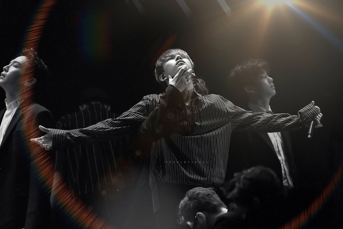 Vocal_Visual's tweet image. 171028  imgur.com/a/ysT0q   #PARTYBABY #CLIMAX #BAP #대현 @BAP_Daehyun 
-무대 위에서 빛나는 너의모습 
-오래도록 볼수 있길.
-
-오늘 하루도 행복하길 💕