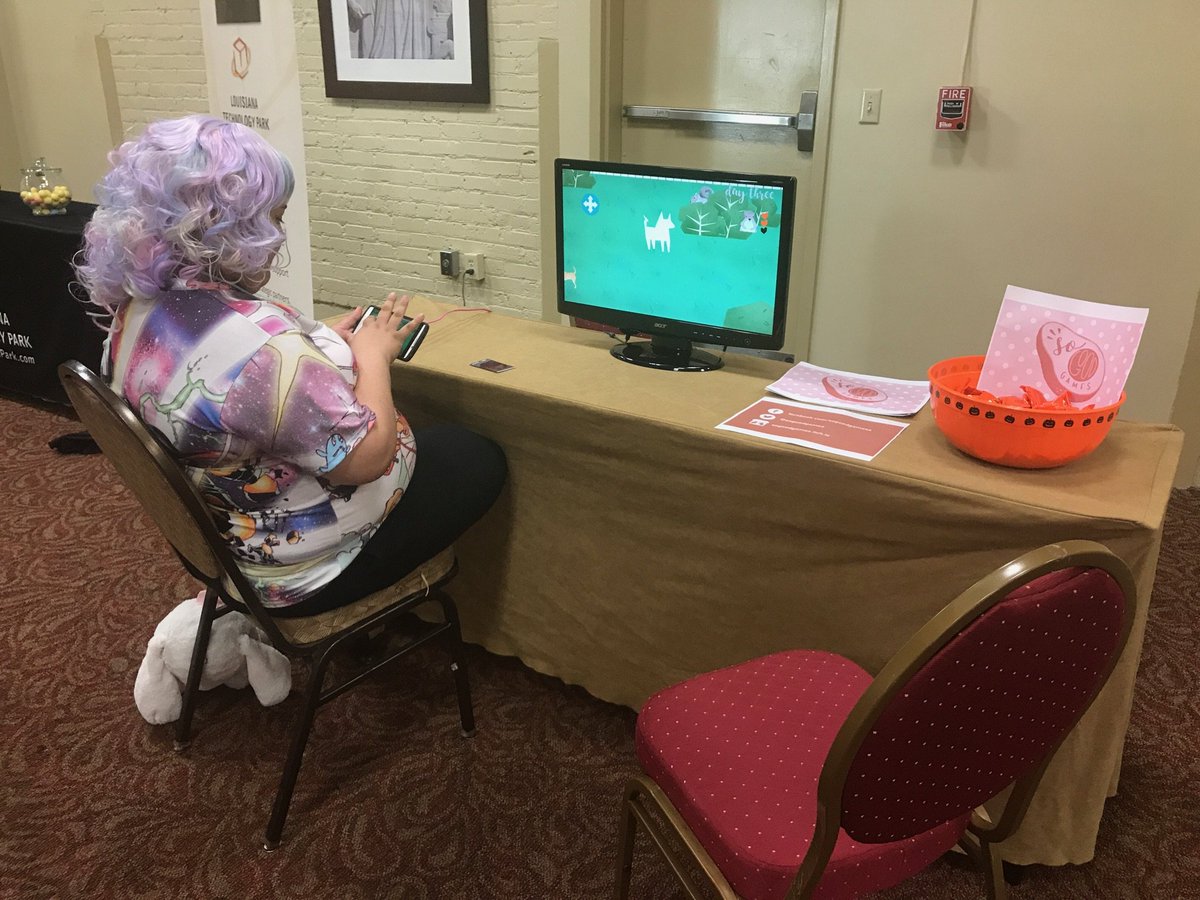 sogoodgames's tweet photo. We're at Fifocon!! @LunsIuns romanced the secret bachelor, can you???? #Fifocon https://t.co/tJqqSqwKSe