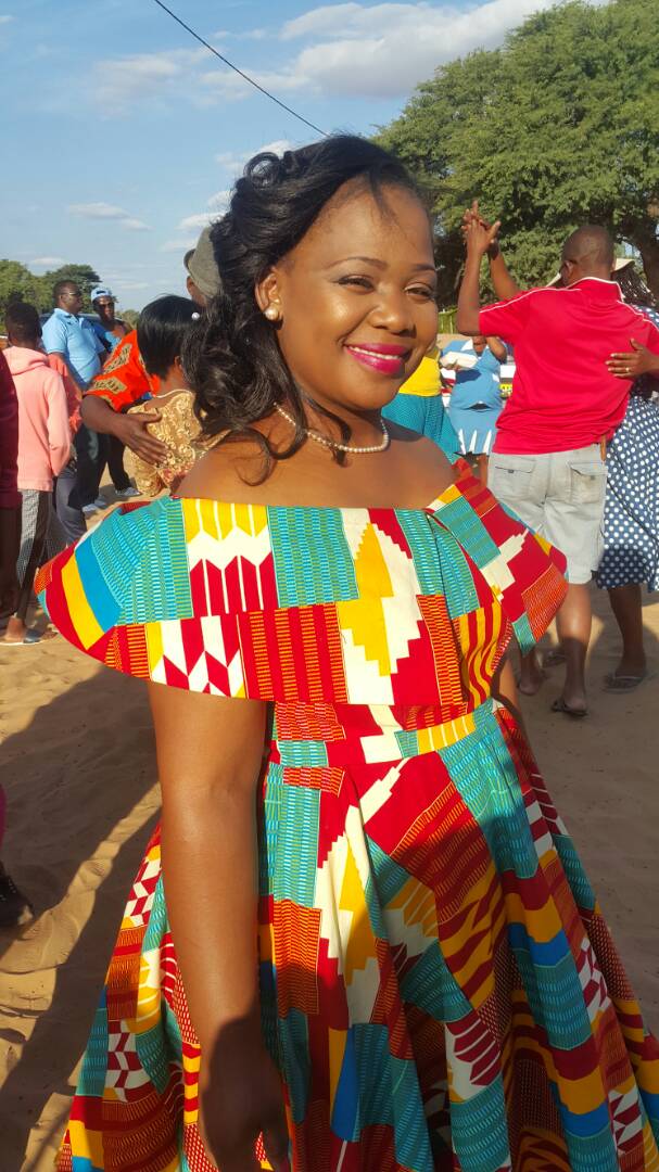 MsPoppy_luv's tweet photo. The way am feeling proud right now.. #HouseOfPoppy Prints on the Bride,Groom n Bridesmaids 😍
👌🙌 https://t.co/J603n987yD