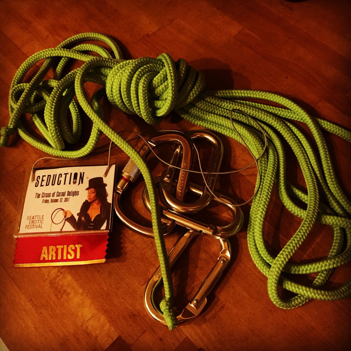 SeattleShibari's tweet photo. Had a blast performing at @TheFSPC #Seduction2017 party! Rad lineup including @ShayBlondie @_LaughingDragon @elle_girlonfire #ropelife https://t.co/UwSxNTRBeW