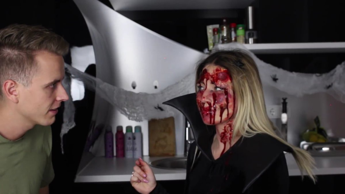 Haha Julian übertreib halt noch mehr mit deinem Kunstblut😂👏
<a href="/julienco_/">Julian</a>