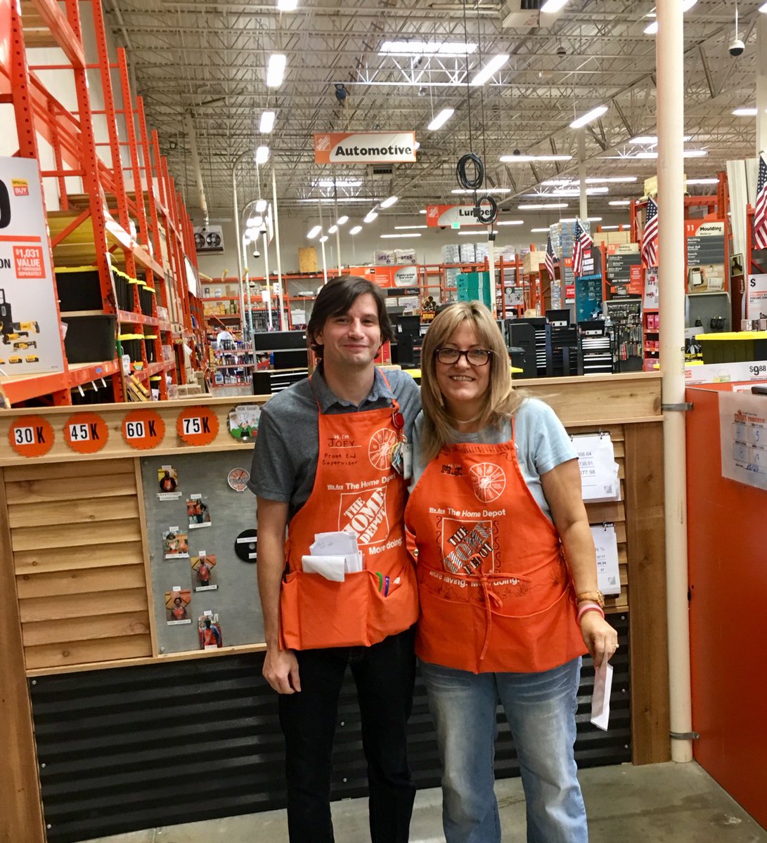 Joey_Renner's tweet photo. Even when the Point of Sale turns into a real POS, we still kill it with kindness!
Took some time to recognize some great work!
#Team6557 https://t.co/2GeYIkh5mr