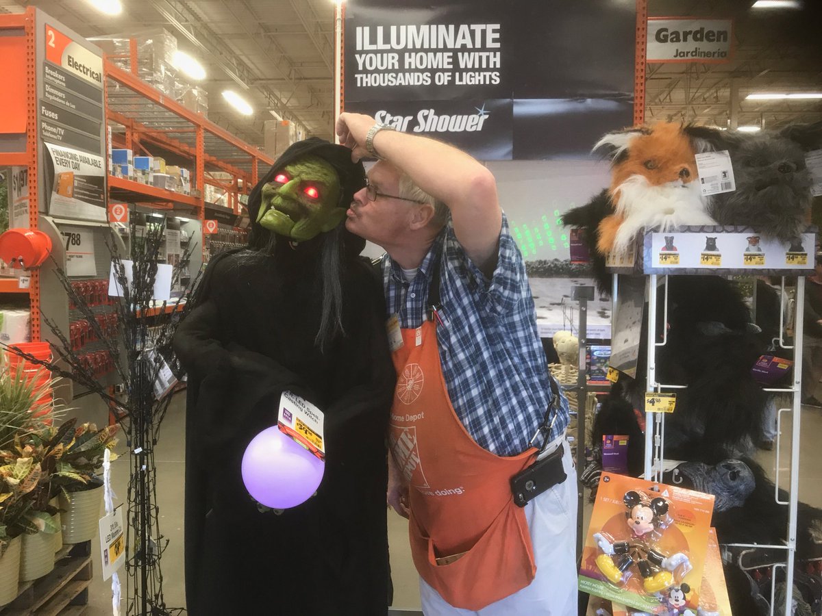 RobertHD0729's tweet photo. @ChrisBergHD @thdjoelcog @RecoWatson @muse_marcus @christydumas @RobertHD0729 @drewmyteamdepot https://t.co/3133K5oIlt