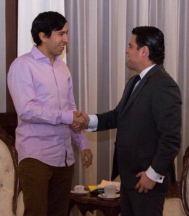 augustovalencia's tweet photo. Con todo cariño le digo a @pkumamoto que se está equivocando en “su” discurso. Una imagen habla por sí sola ✌🏼 https://t.co/2KN6sS4x3s