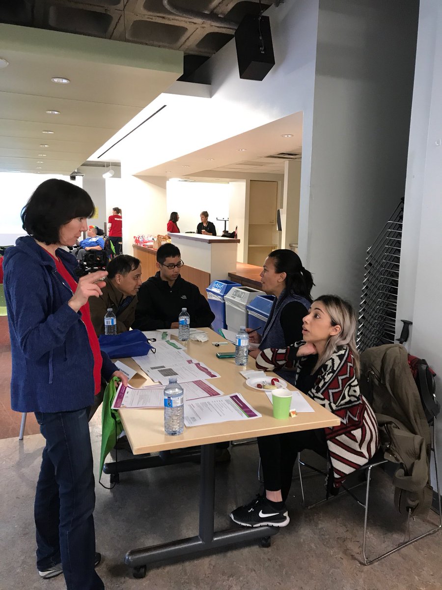 CTNKids's tweet photo. Thank you to the @HBKidsHospital youth facilitators and transition team for helping students get set up for success. #GetReadyTogether https://t.co/i8kLPmSsAl