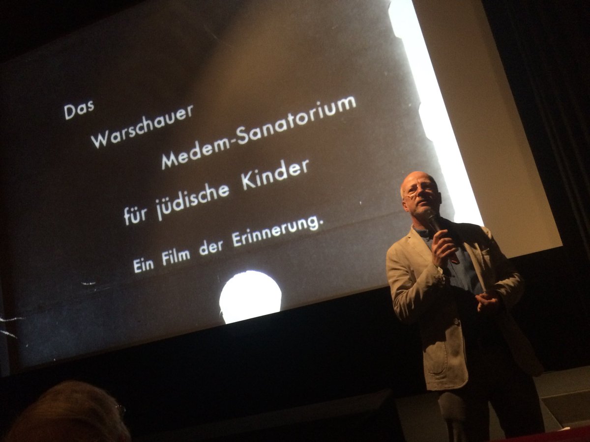 AnaGrgicc's tweet photo. Intriguing story of an archival film and great presentation @de_kinemathek  @filmoteka_pl https://t.co/ZCU1BdpIQz