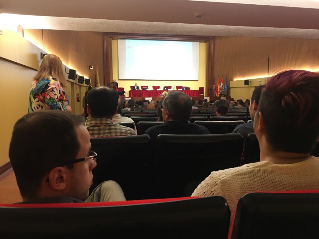 AyuntamientoVLL's tweet photo. .@RRViosca participa en la inauguración de la “XXII Jornadas de Familia en torno a las Adicciones Sociales” que organiza #Centras https://t.co/3a6MQXqdfu