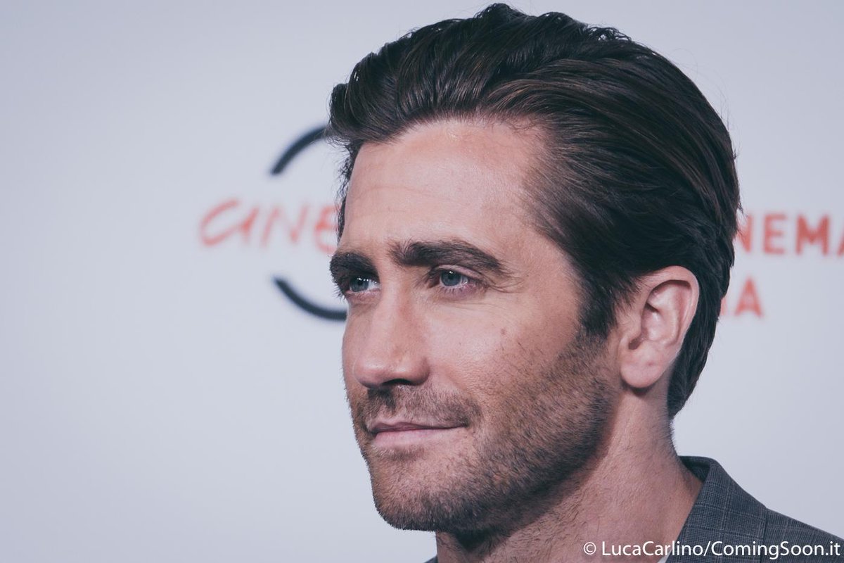 comingsoonit's tweet photo. #RomaFF12 Jake Gyllenhaal presenta il film #Stronger, diretto David Gordon Green. https://t.co/9D5sJK9v0U #bostonattack https://t.co/Z0updbrten
