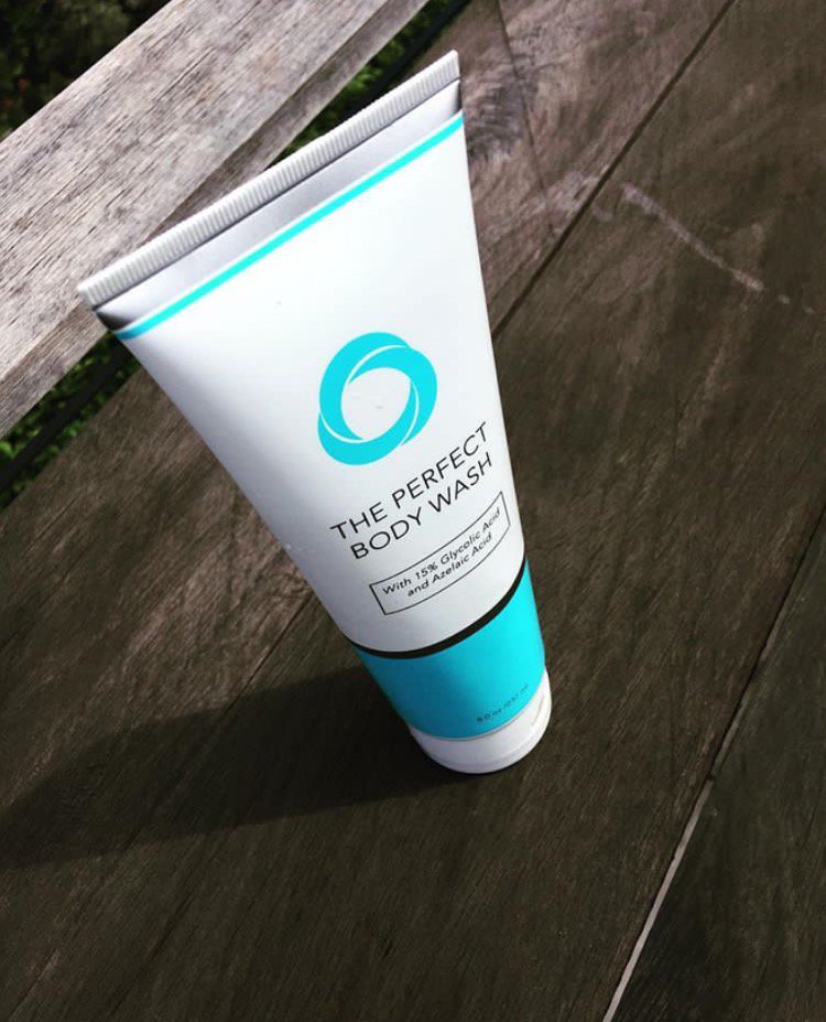 #ThePerfectBodyWash contains glycolic acid to exfoliate and brighten the skin while glutathione is a powerful anti-aging antioxidant! 💕🙌🏼✨