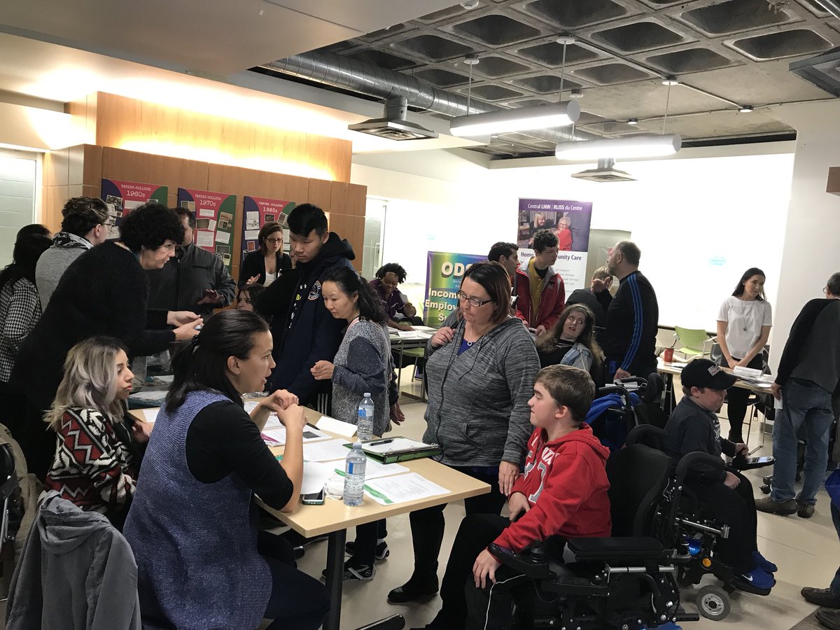 CTNKids's tweet photo. Students (and parents) have questions about support at #PostSecondary. Great to have the answers under one roof! #GetReadyTogether https://t.co/EzedzG9c1j