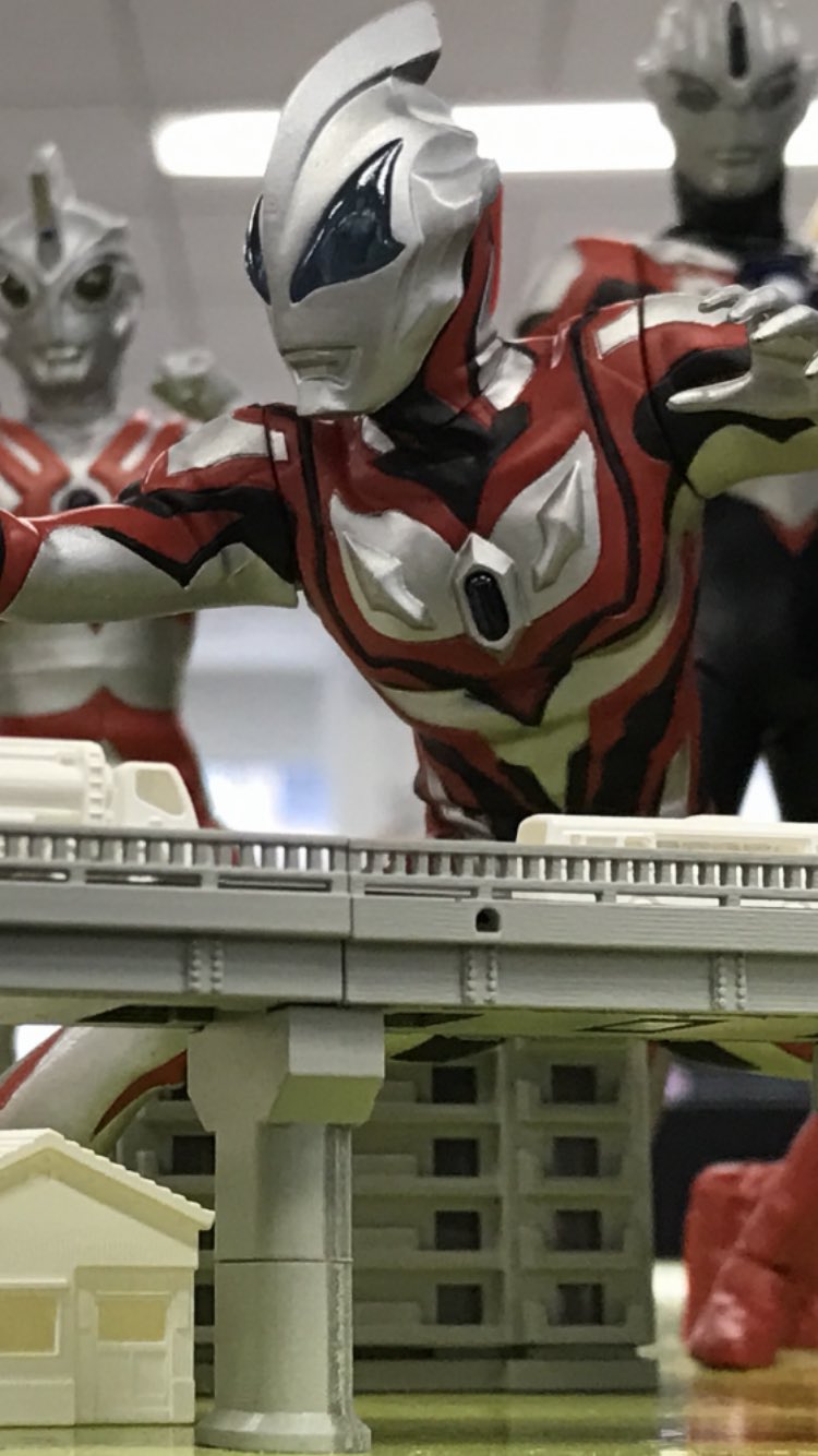 早期購入特典版 アルティメットルミナス ウルトラマン グドンVS