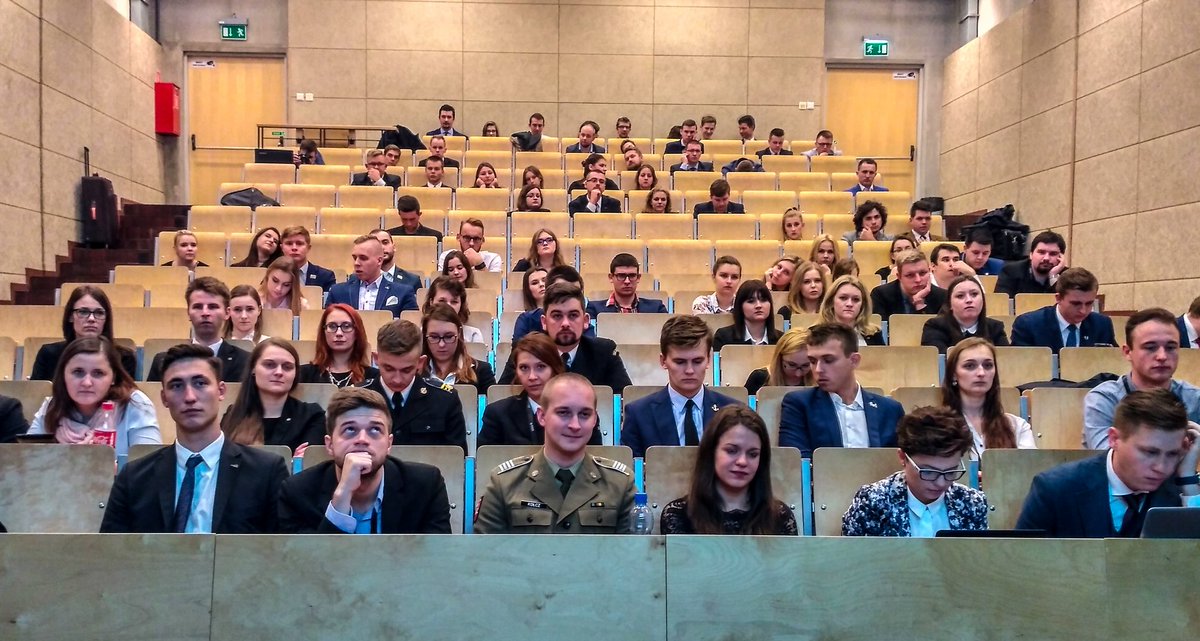 Forum UT tweet media