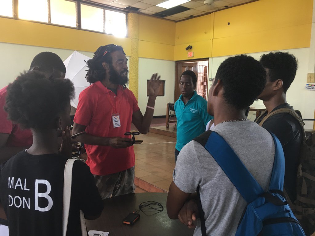 biancawelds's tweet photo. The AR/VR station being led by @NegusRick at @xlabsja #OctoberXFest Mini-Maker Village https://t.co/LghISnj92s
