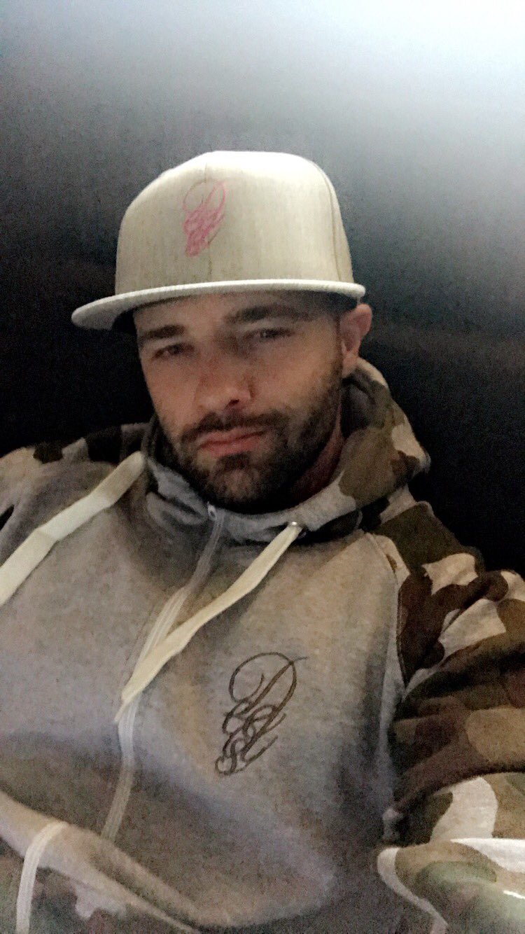 Max Deeds on Twitter: "Rocking my DeedsApparel camo onesie and magenta