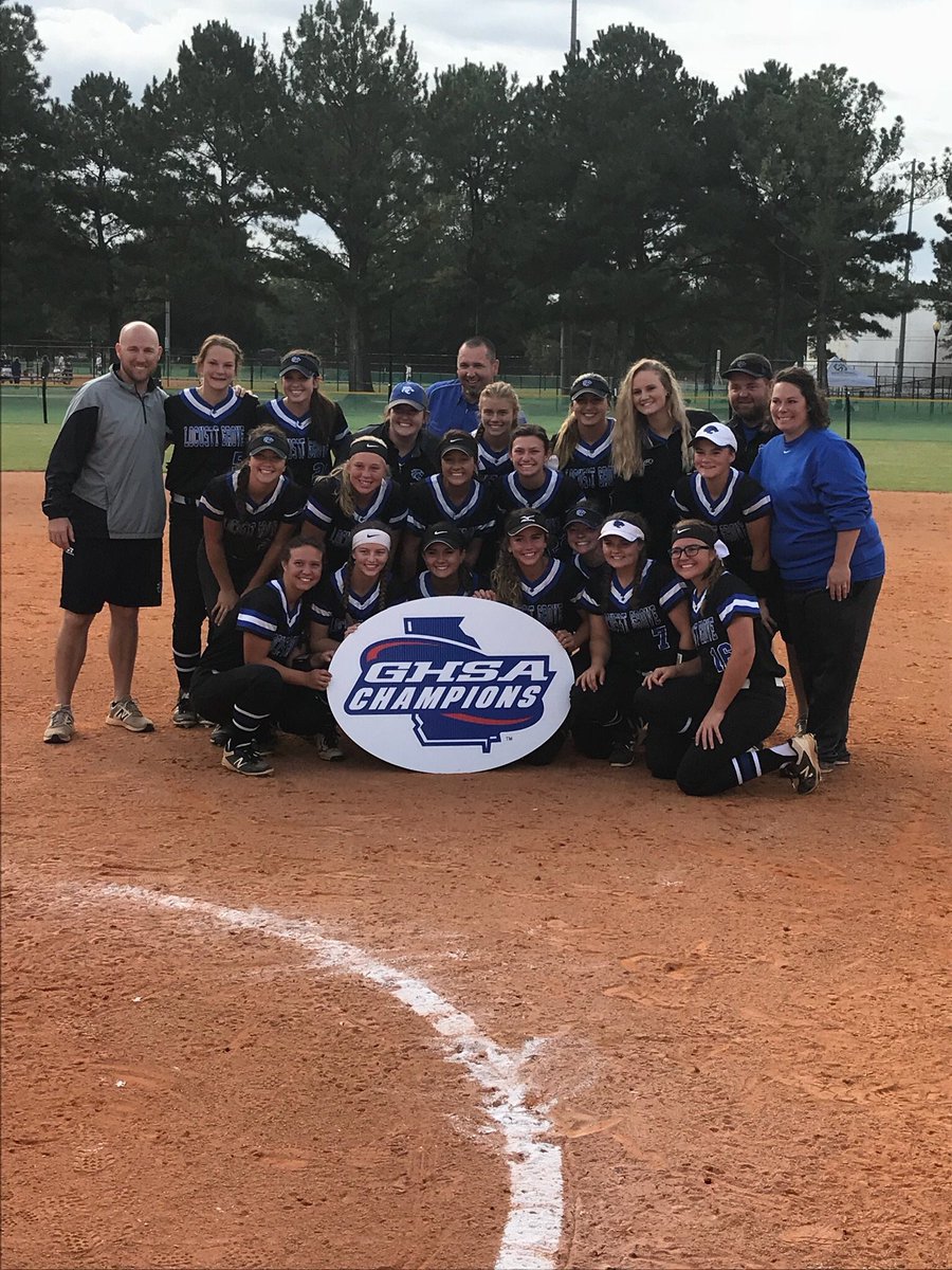 LGHS_Softball's tweet photo. How bout them Wildcats!!! Class 5A State Champions!!! #wemadeittothebeach https://t.co/lQRkXKFnZV