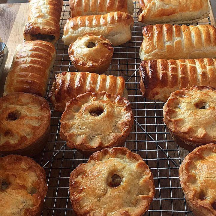 FarmersMkt_BN12's tweet photo. Only a week to go folks, till our next market! Sat 4th Nov nr @TobyWorthing #Worthing #Farmersmarket #Goring #Local #Sussex https://t.co/Kcf8kDOvls