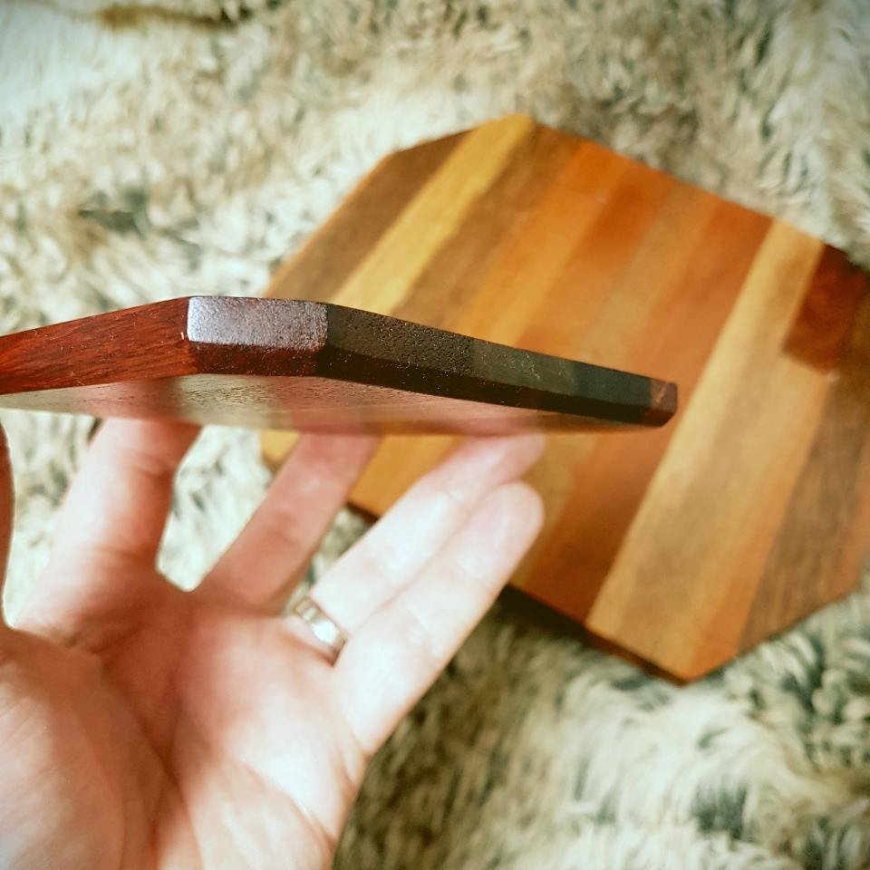CasualDIY's tweet photo. #woodworking #woodworkinguk #handmade #cheeseboard #coasters #servingboard #eatwithstyle #diy #scrapwoodideas #christmasgift
Quick project, cheese board and matching 4 coasters. Check out my BIO for link to my YouTube channel for the build video. https://t.co/l3yTIoQYgi