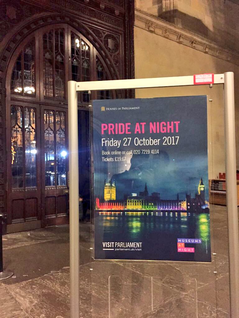 justjamiehooper's tweet photo. Fab night in #Westminster for the #PrideAtNight tour, thanks so much @VisitParliament!! Amazing to see how far we have come! β€οΈπ³οΈβπ #LGBT https://t.co/DZjeUVc9pC
