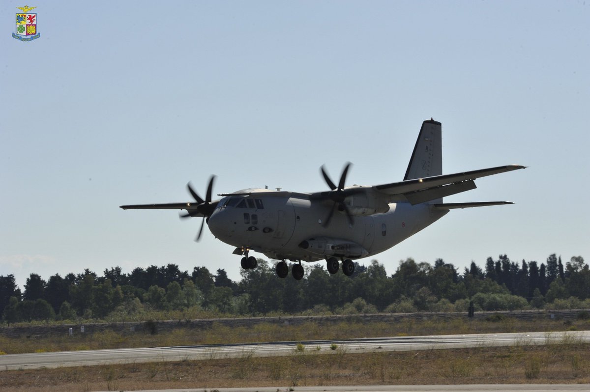 ItalianAirForce's tweet photo. Vega 17, la flessibilità del #C27J a supporto delle operazioni
#JS17 #VG17 #latuasquadrachevola @SM_Difesa https://t.co/4wnsHnf2s1